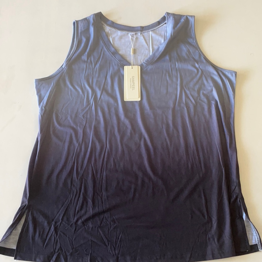 Sampeel tank top. Size 2XL.